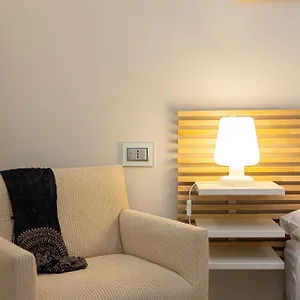 https://amazing-via-nazionale-3.it-romehotels.com